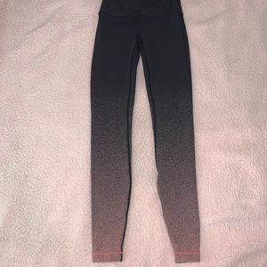 Super rare Lululemon leggings pink dotted